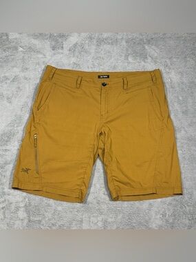 Arcteryx Stowe Shorts Mens 38 Mustard Brown Nylon Hiking Trail Light Gorpcore